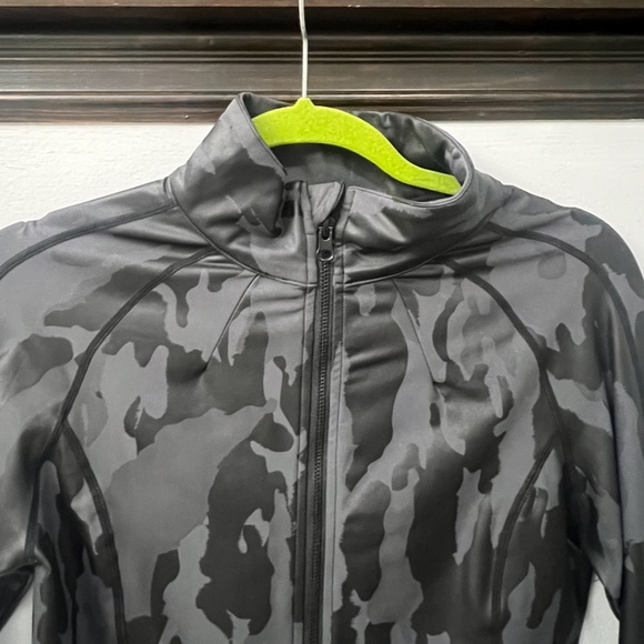 MONO B CROPPED ZIP-UP ATHLETIC JACKET, SIZE SMALL, BLACK/GREY - Picture 3 of 8